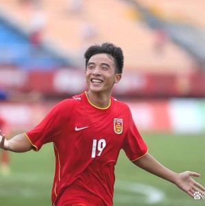 8月17日：魏祥鑫刚进法甲大名单，万项又在塞尔维亚爆发了，2场造11球谁能挡得住？